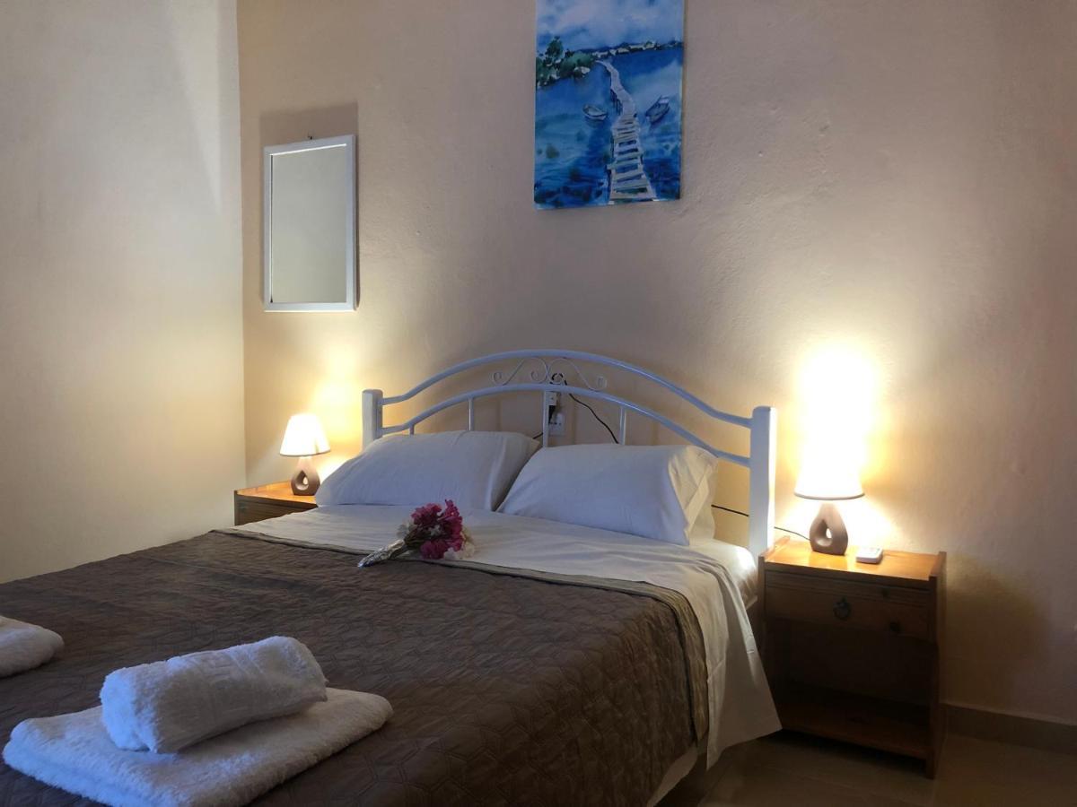 Jonny O, Apartment By The Sea Loutraki (Skopelos) Exterior foto